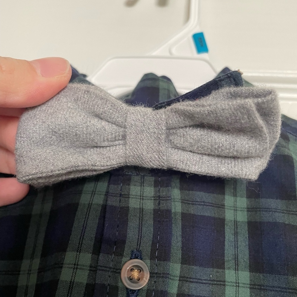 Carter's Green Plaid Button Up Bodysuit with Tan Pants and Grey Bowtie NWT 24mo - Picture 4 of 9